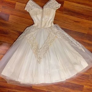 Stunning Vintage Antique Ivory Wedding Dress